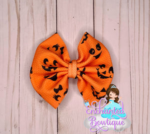 Delilah Bow - Jack O' Lantern